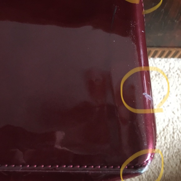 Authentic Louis Vuitton tote in raspberry patent. - Picture 7 of 9